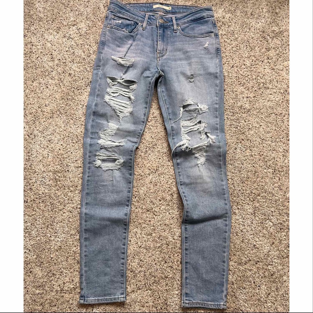 Women’s Levi’s skinny jeans